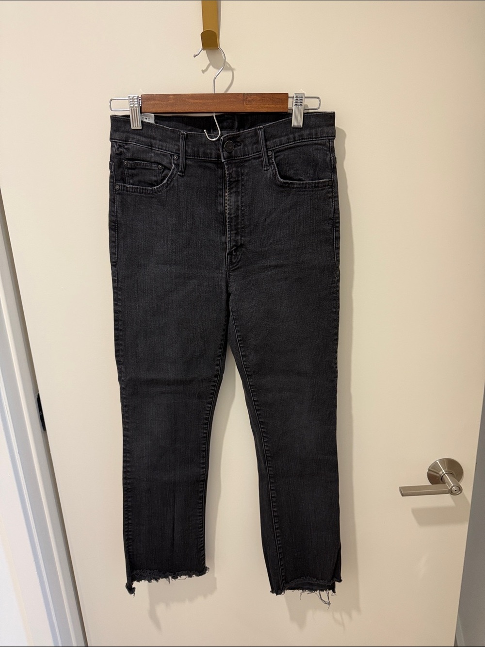 Mother denim the insider crop step fray in not guilty